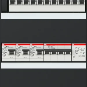 Superprijs ABB Installatiedozen en -kasten 11x achter 3x 30mA = HS + D + T, 3-fasen HS in onderbak 110x220